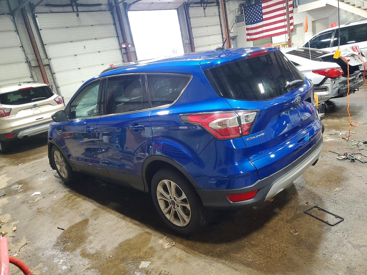 2017 FORD ESCAPE SE photo 2