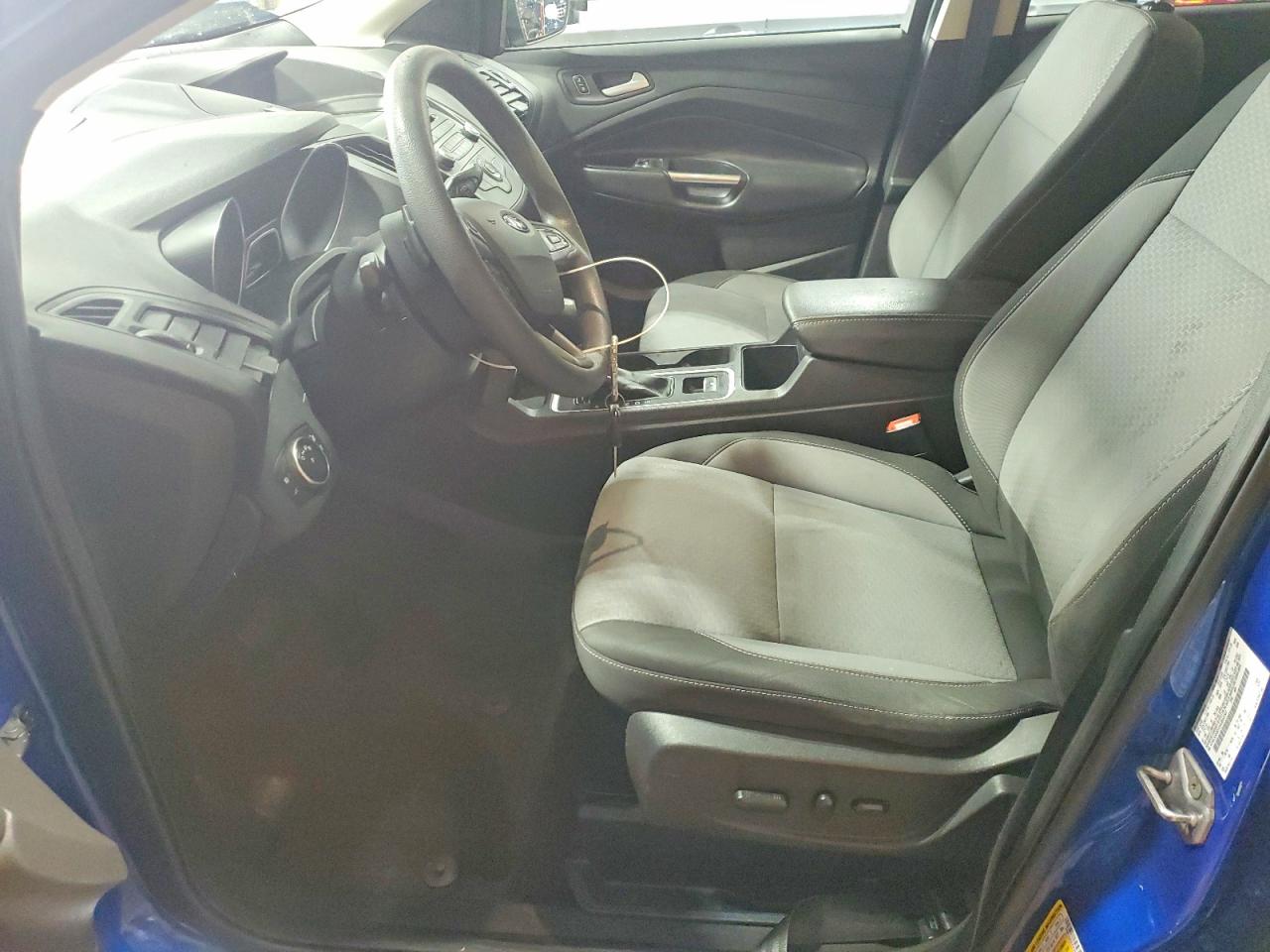 2017 FORD ESCAPE SE photo 7