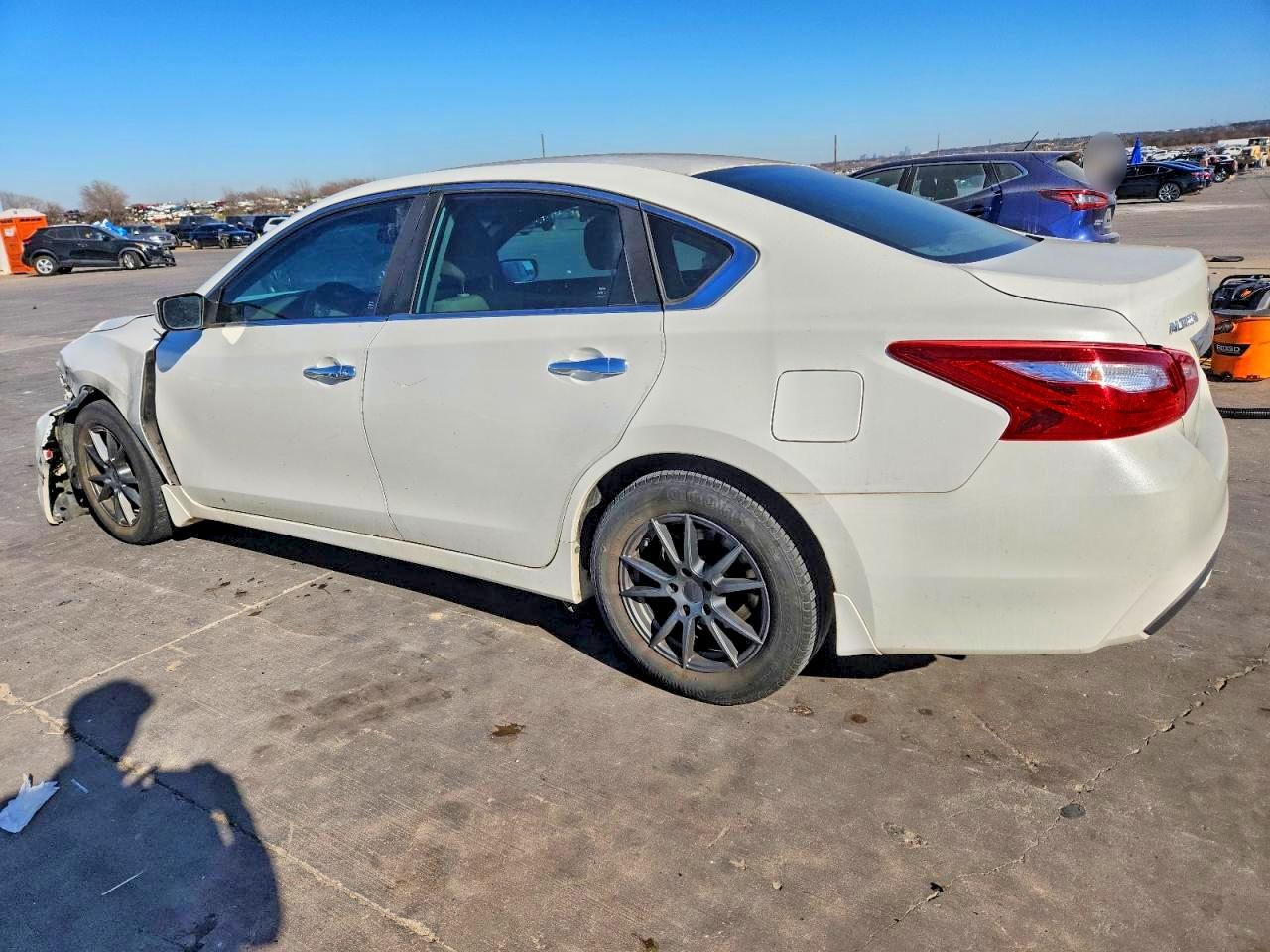 2016 NISSAN ALTIMA 2.5 photo 2