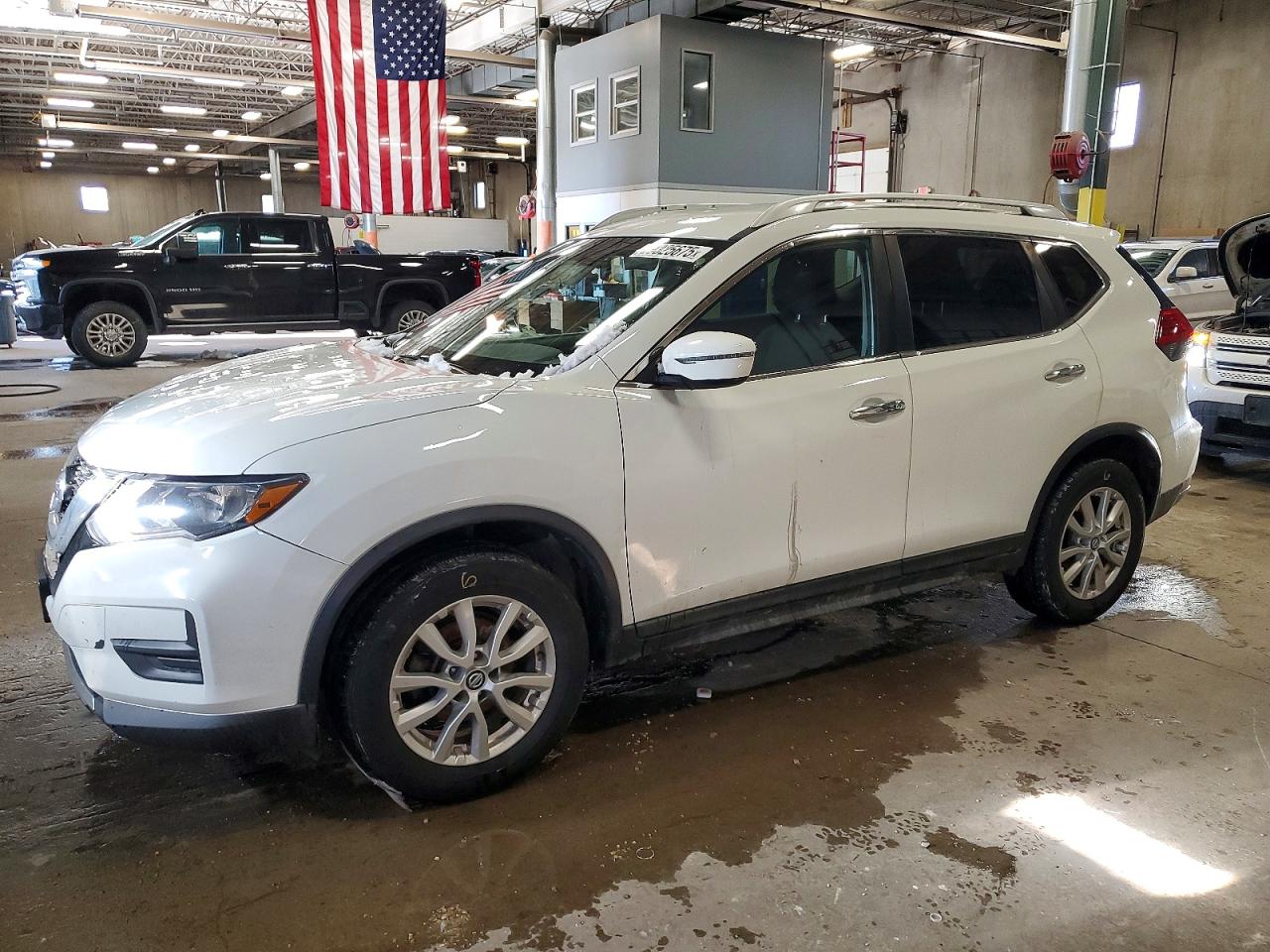 2017 NISSAN ROGUE