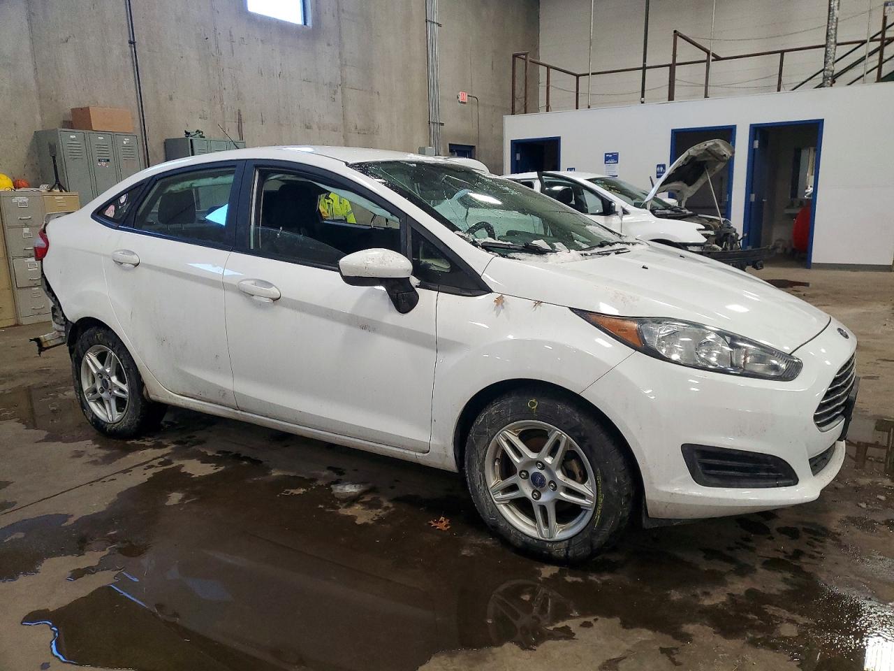 2018 FORD FIESTA SE photo 4
