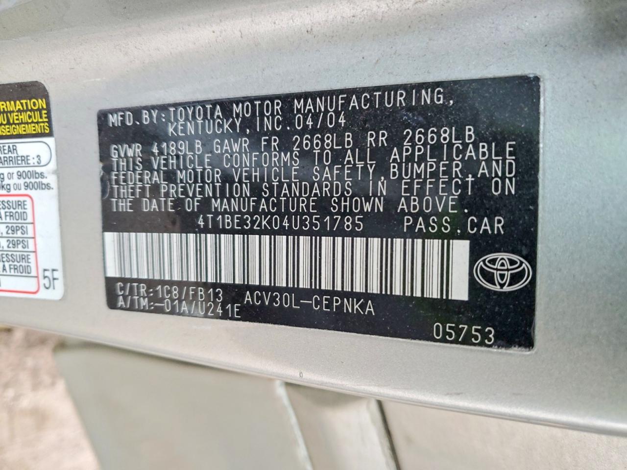2004 TOYOTA CAMRY LE photo 12