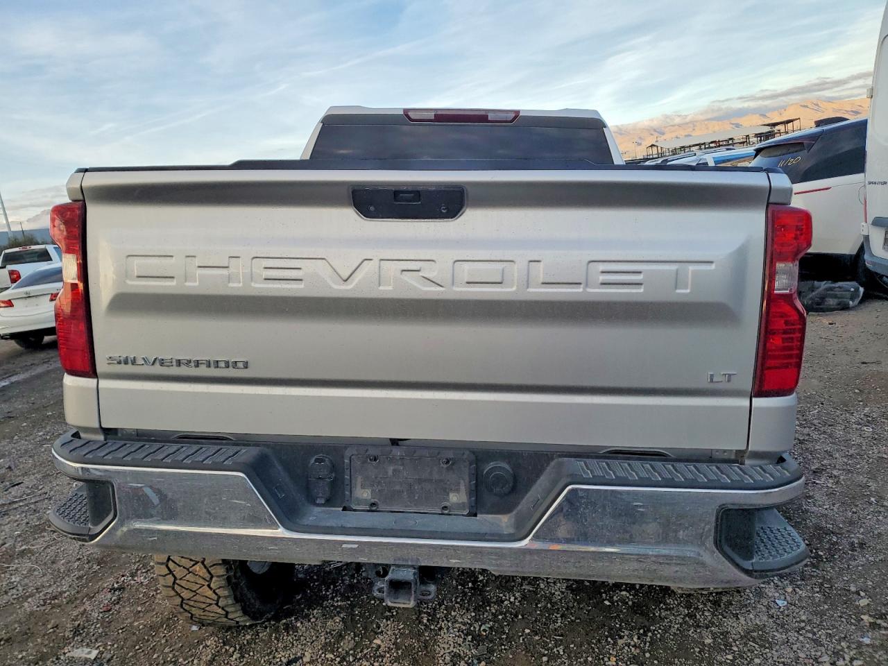 2021 CHEVROLET SILVERADO C1500 LT photo 6