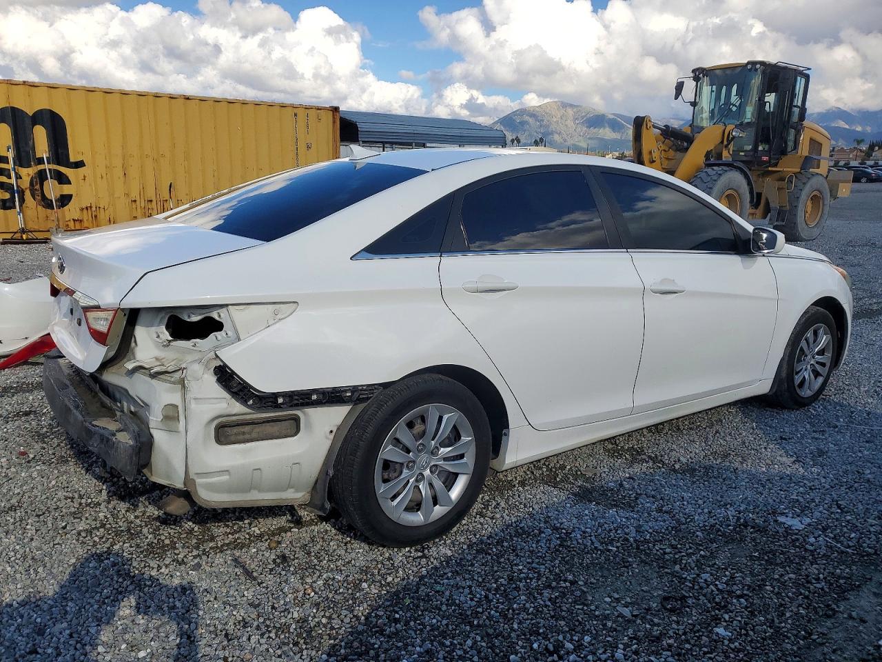 2012 HYUNDAI SONATA GLS photo 3