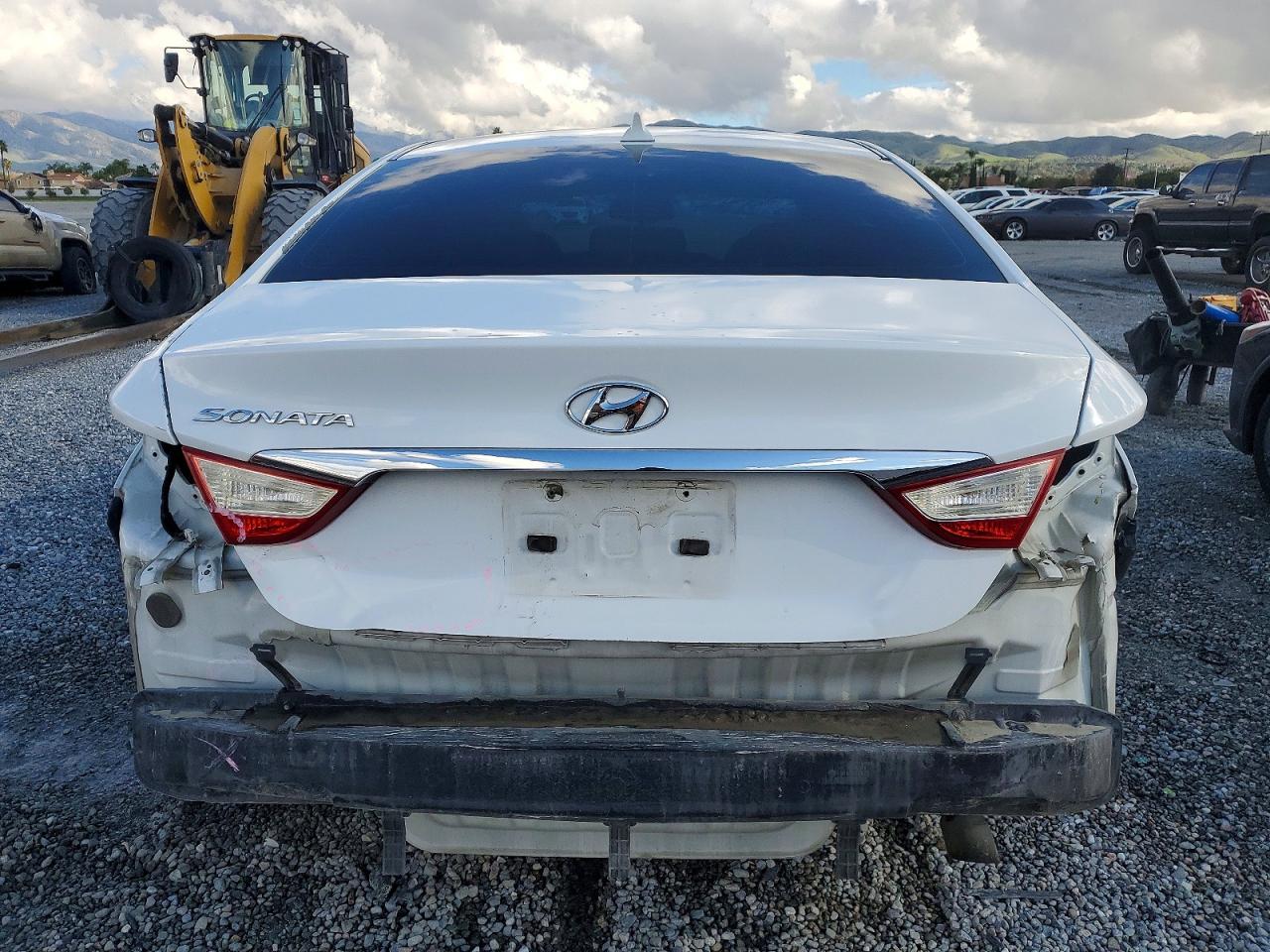 2012 HYUNDAI SONATA GLS photo 6
