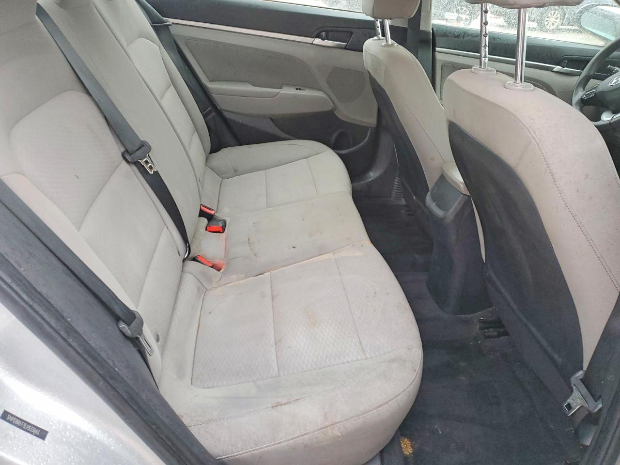 2020 HYUNDAI ELANTRA SEL photo 10