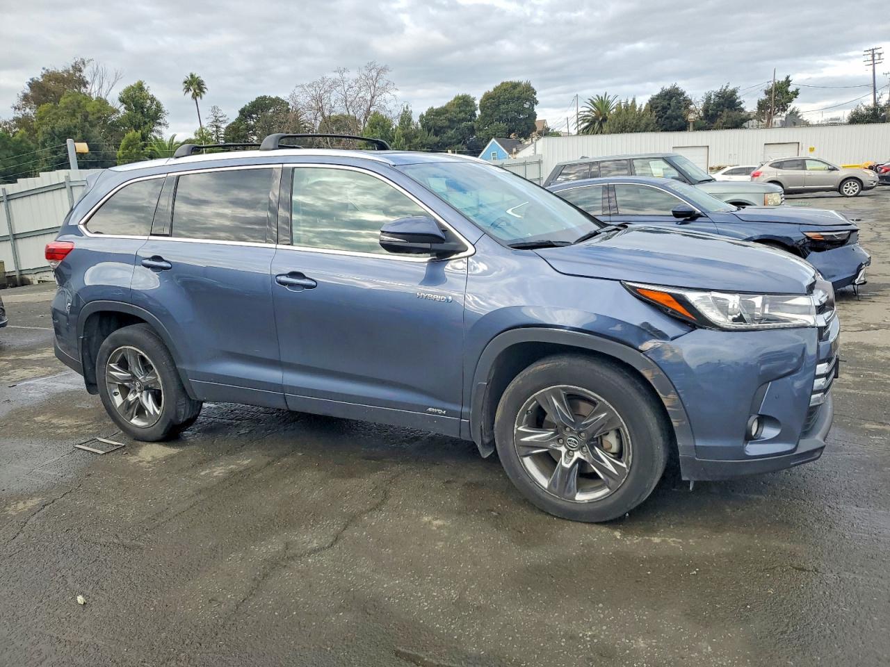 2018 TOYOTA HIGHLANDER HYBRID LIMITED photo 4