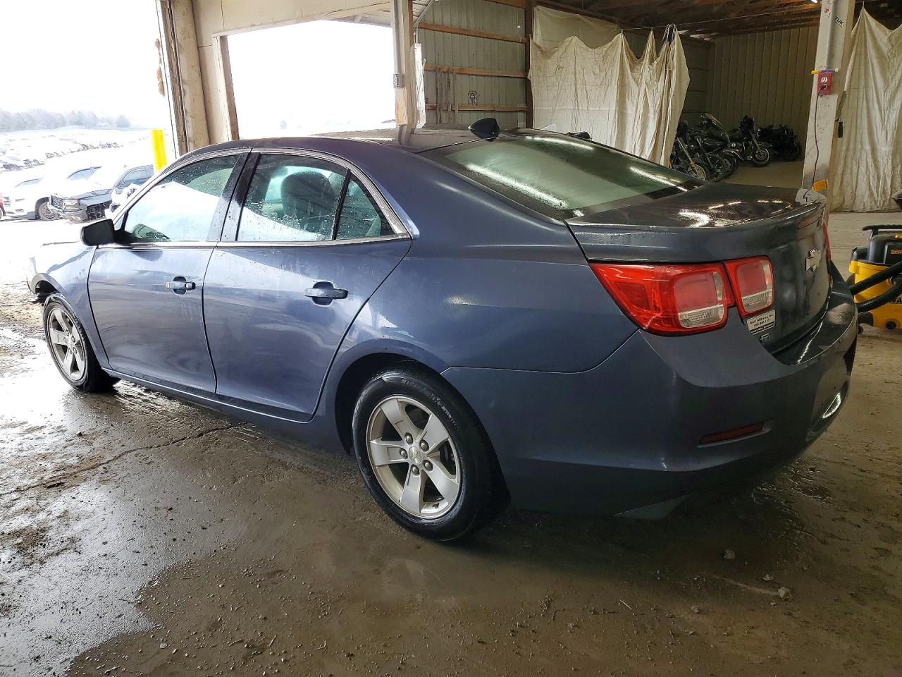 2014 CHEVROLET MALIBU LS photo 2
