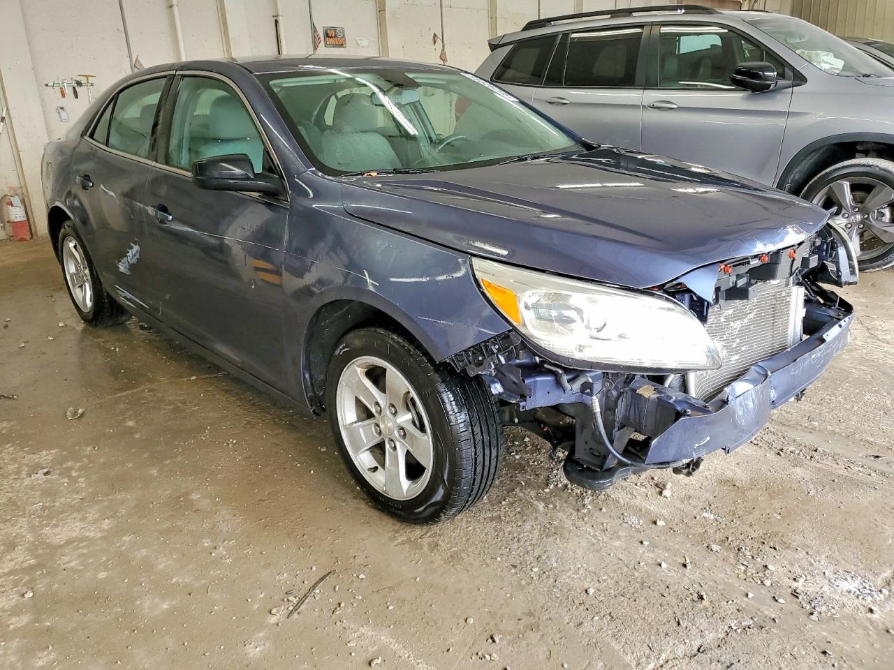 2014 CHEVROLET MALIBU LS photo 4