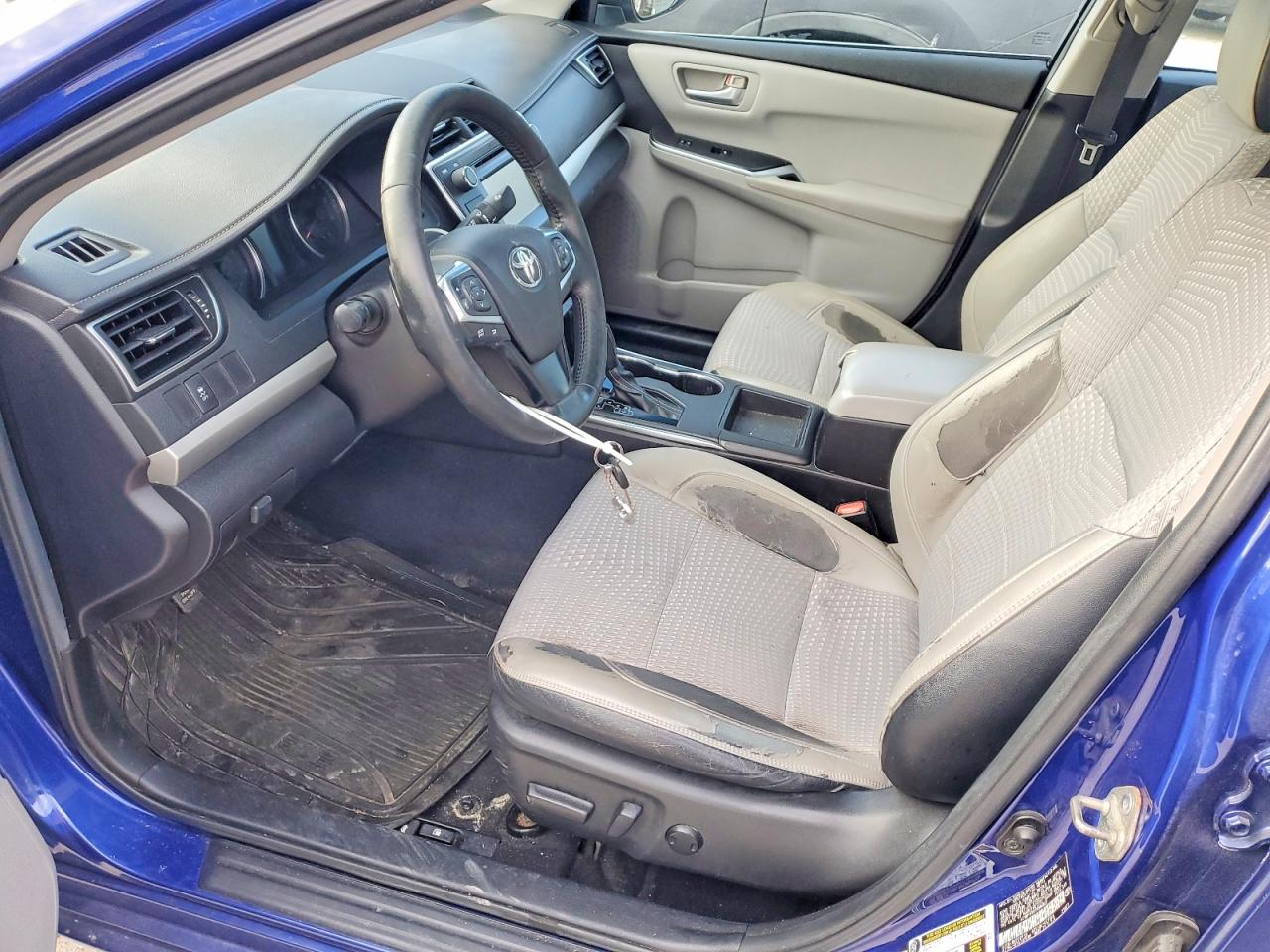 2015 TOYOTA CAMRY SE photo 7