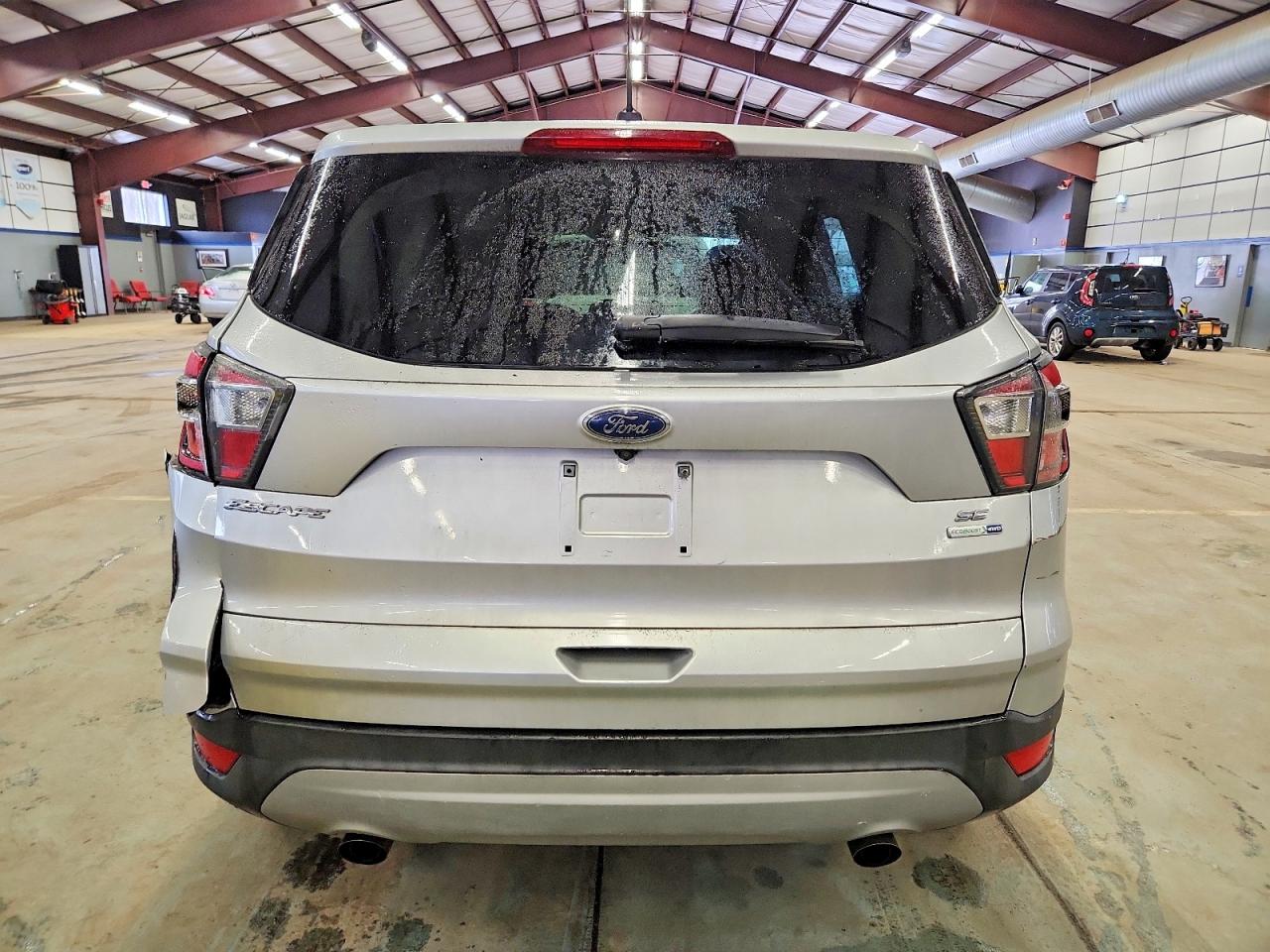 2017 FORD ESCAPE SE photo 11