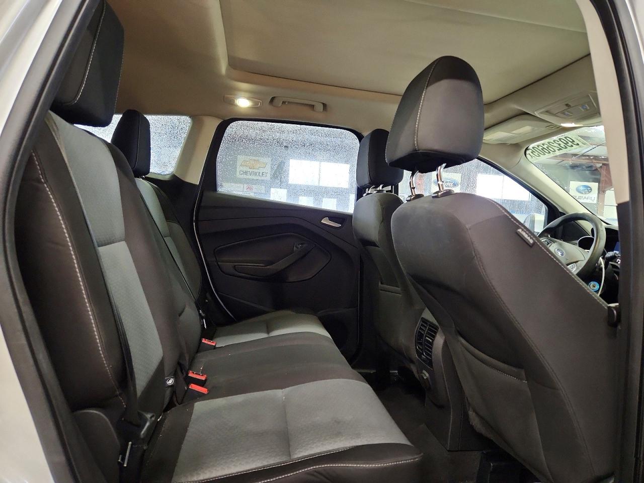 2017 FORD ESCAPE SE photo 21