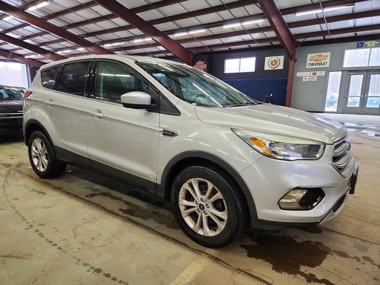 2017 FORD ESCAPE SE photo 7