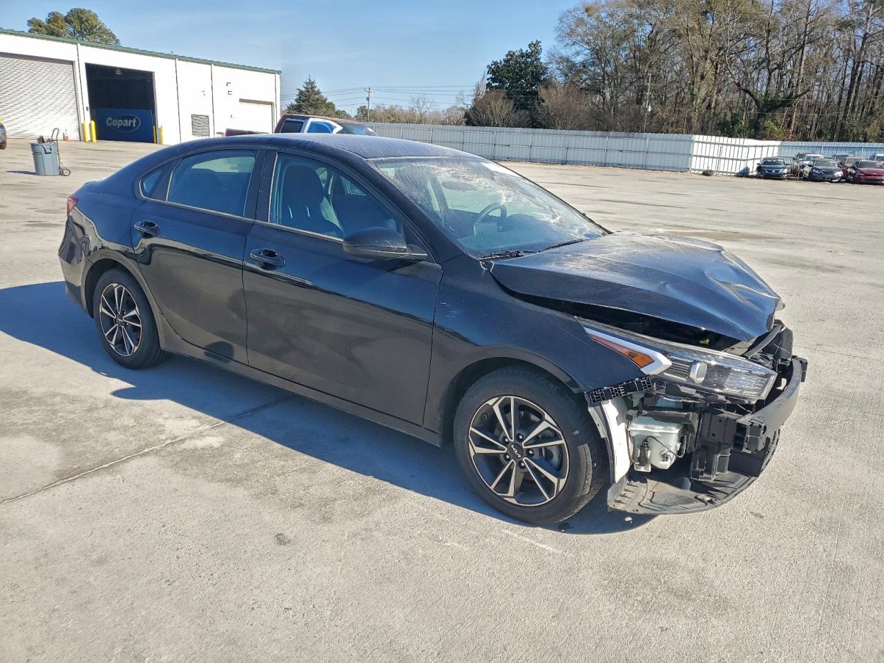 2023 KIA FORTE LX photo 4