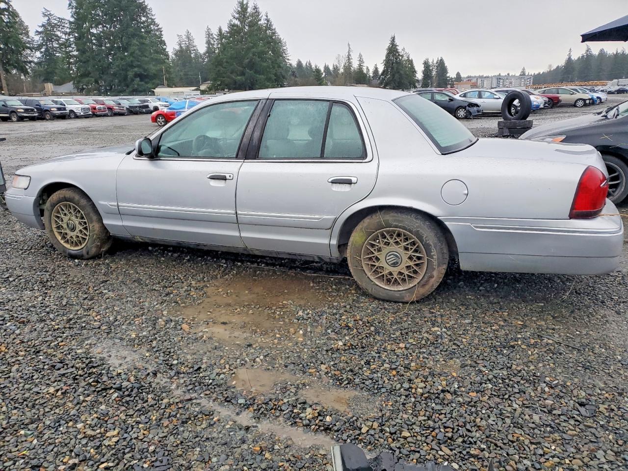 1999 MERCURY GRAND MARQUIS GS photo 3