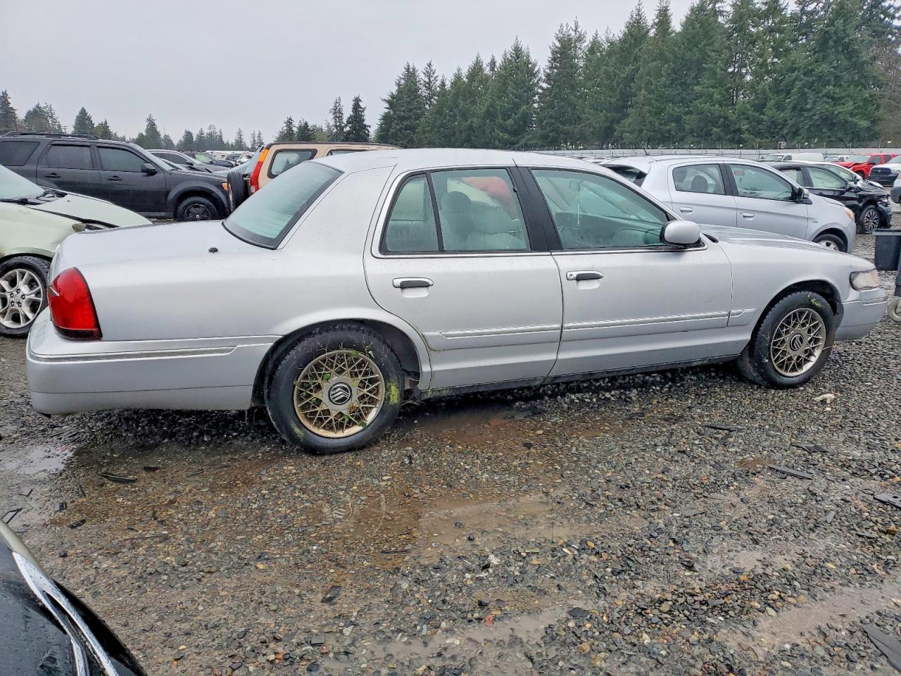 1999 MERCURY GRAND MARQUIS GS photo 5