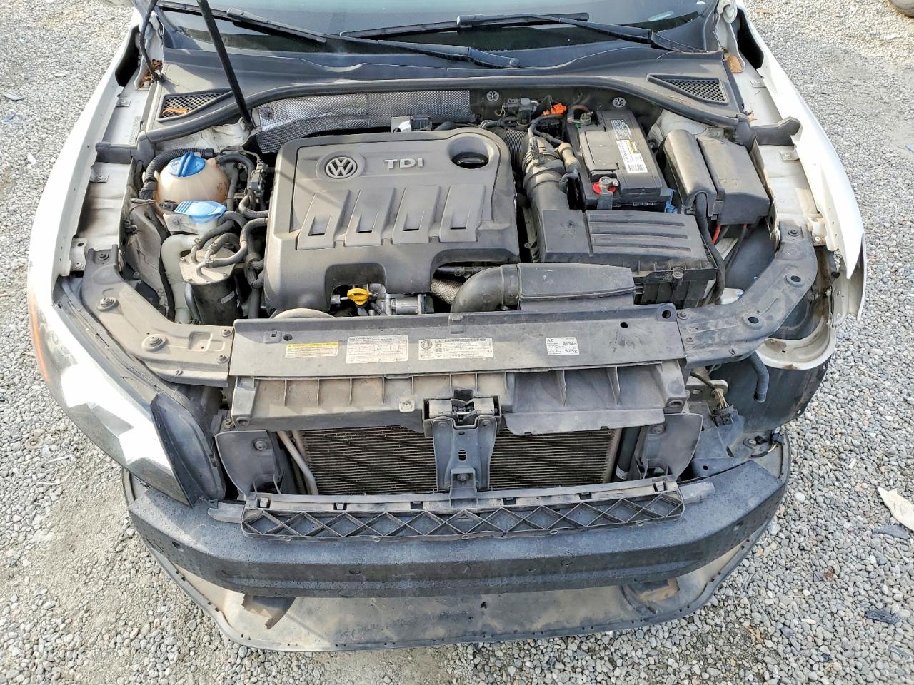2014 VOLKSWAGEN PASSAT SE photo 11