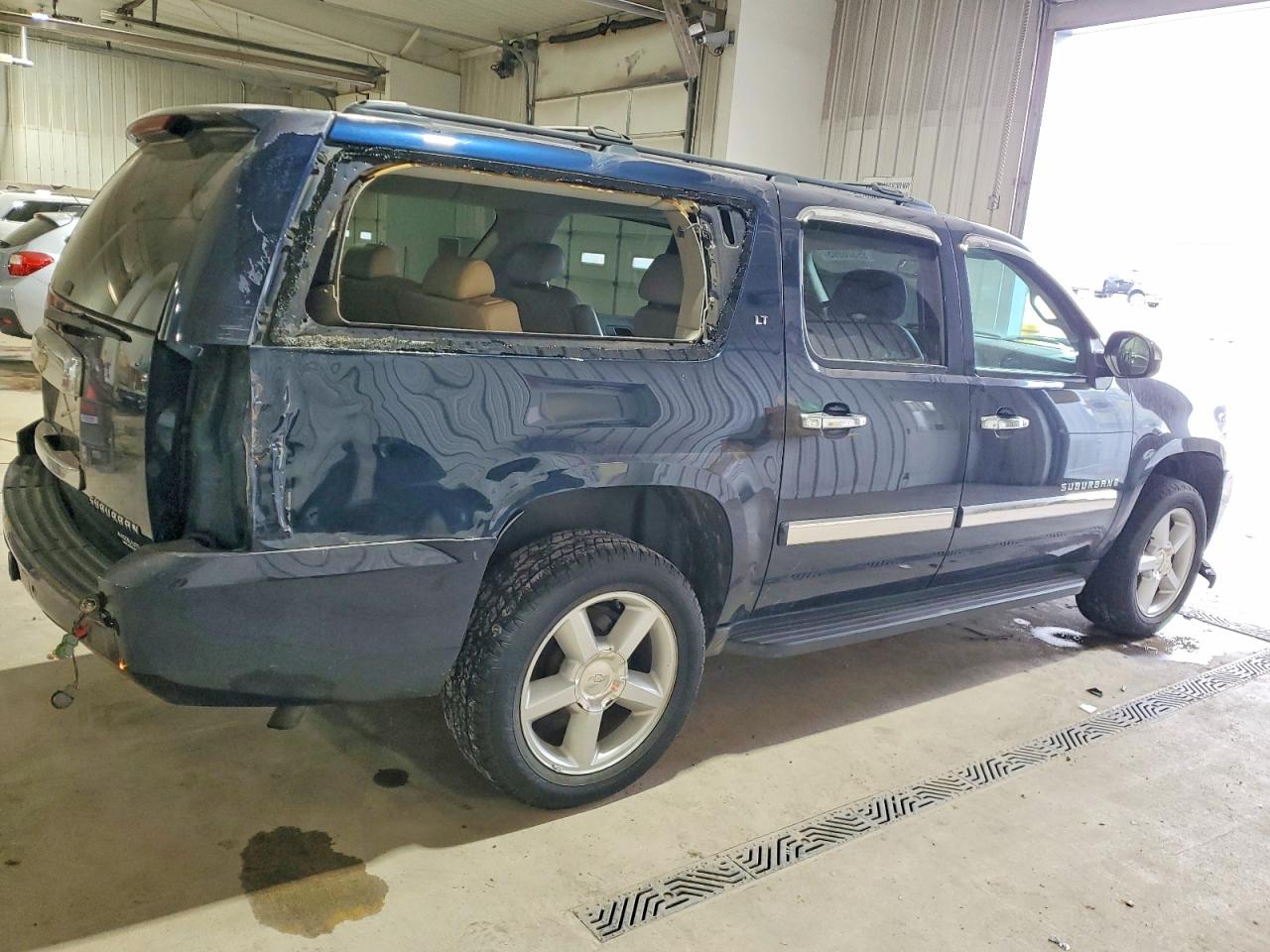 2008 CHEVROLET SUBURBAN K1500 LS photo 3