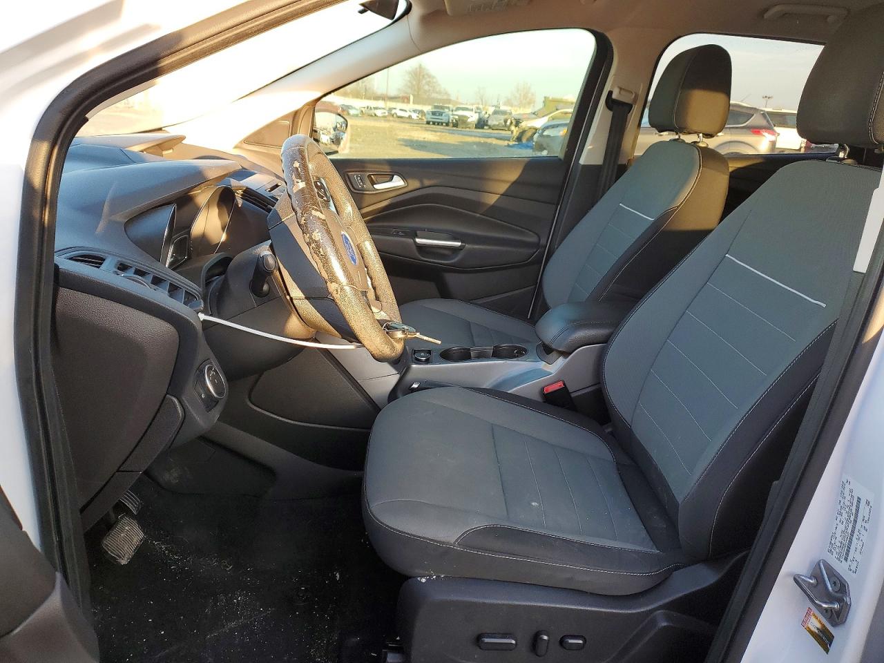 2015 FORD ESCAPE SE photo 7