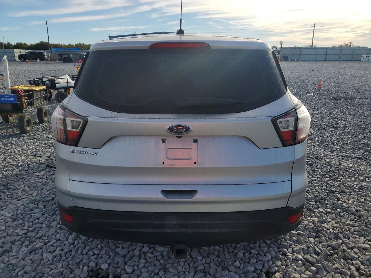 2017 FORD ESCAPE S photo 6