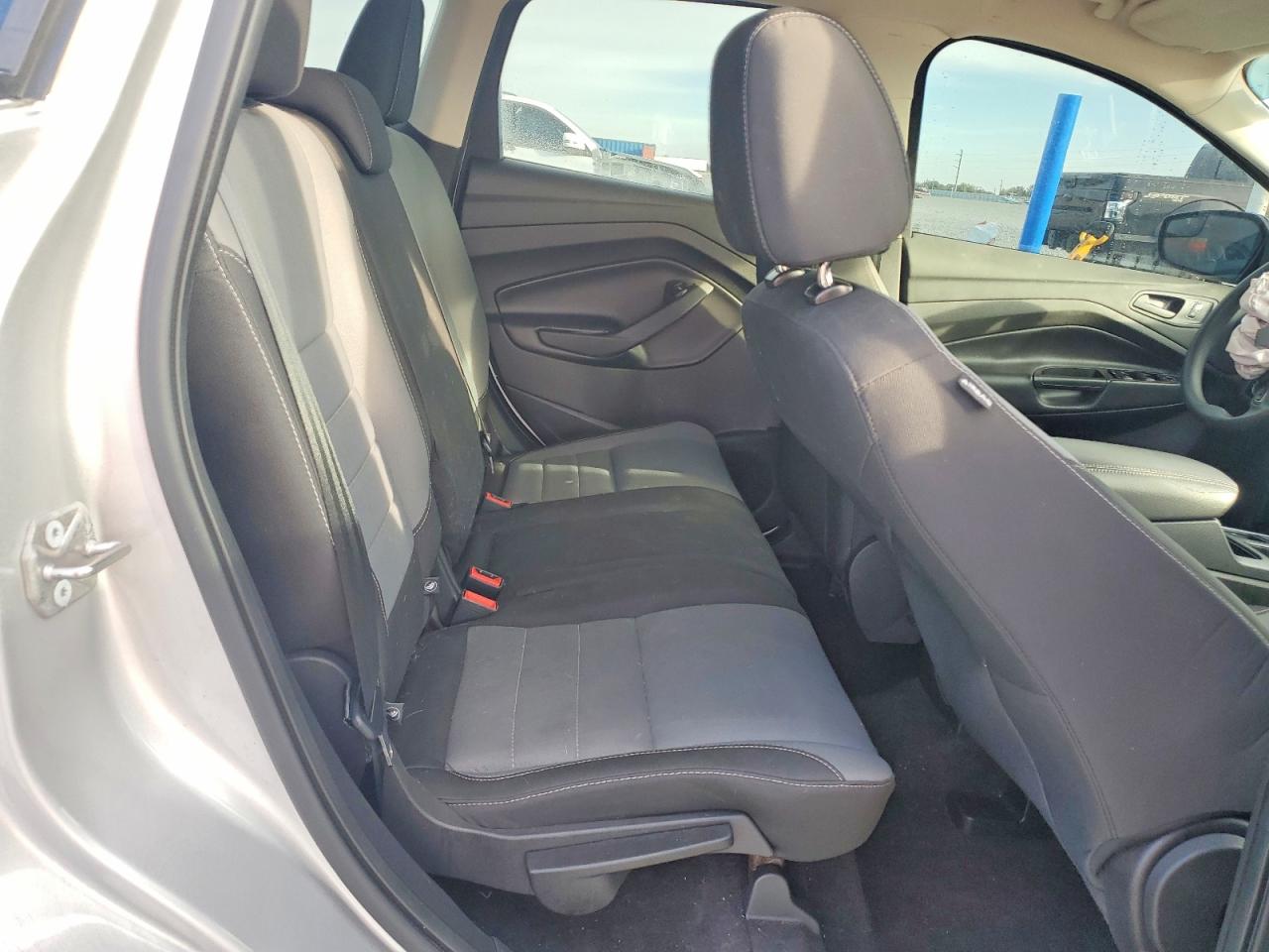2017 FORD ESCAPE S photo 10
