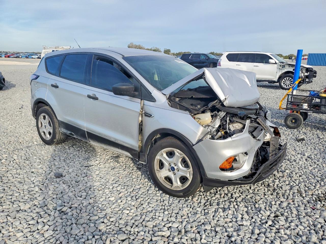 2017 FORD ESCAPE S photo 4