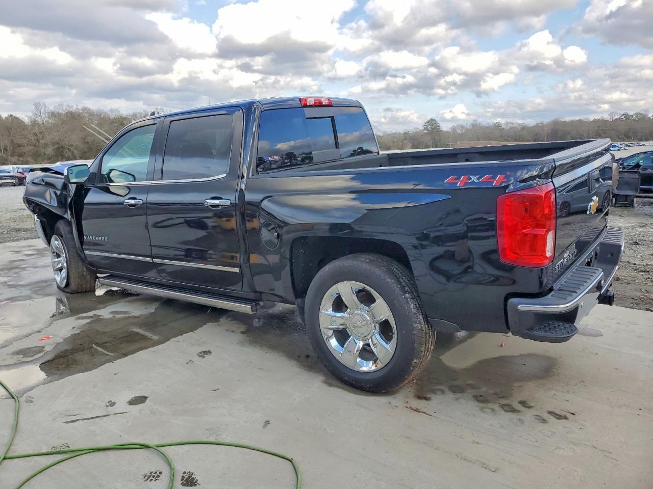 2018 CHEVROLET SILVERADO K1500 LTZ photo 2