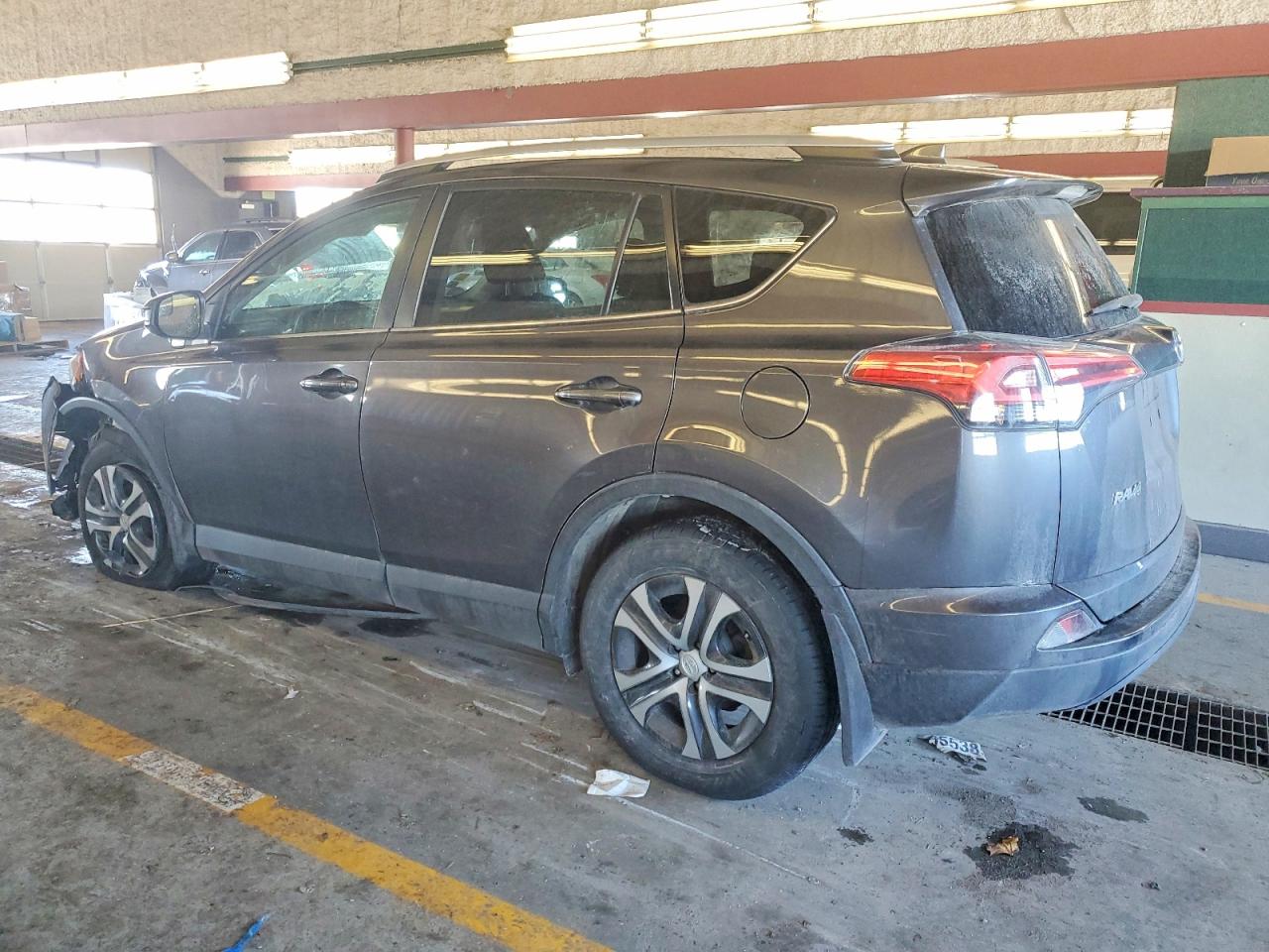 2016 TOYOTA RAV4 LE photo 3