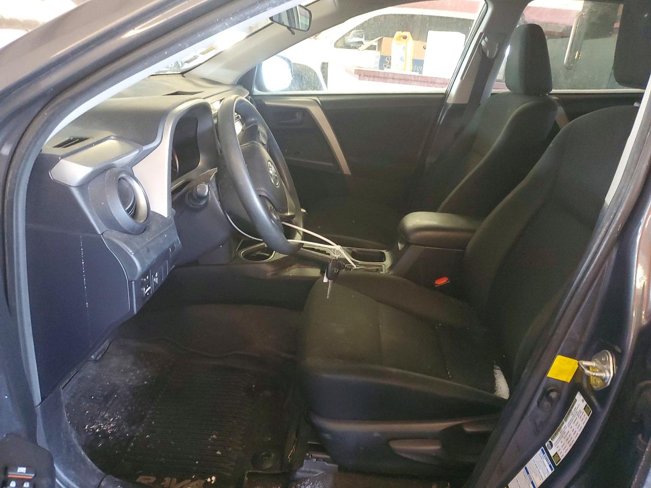 2016 TOYOTA RAV4 LE photo 13