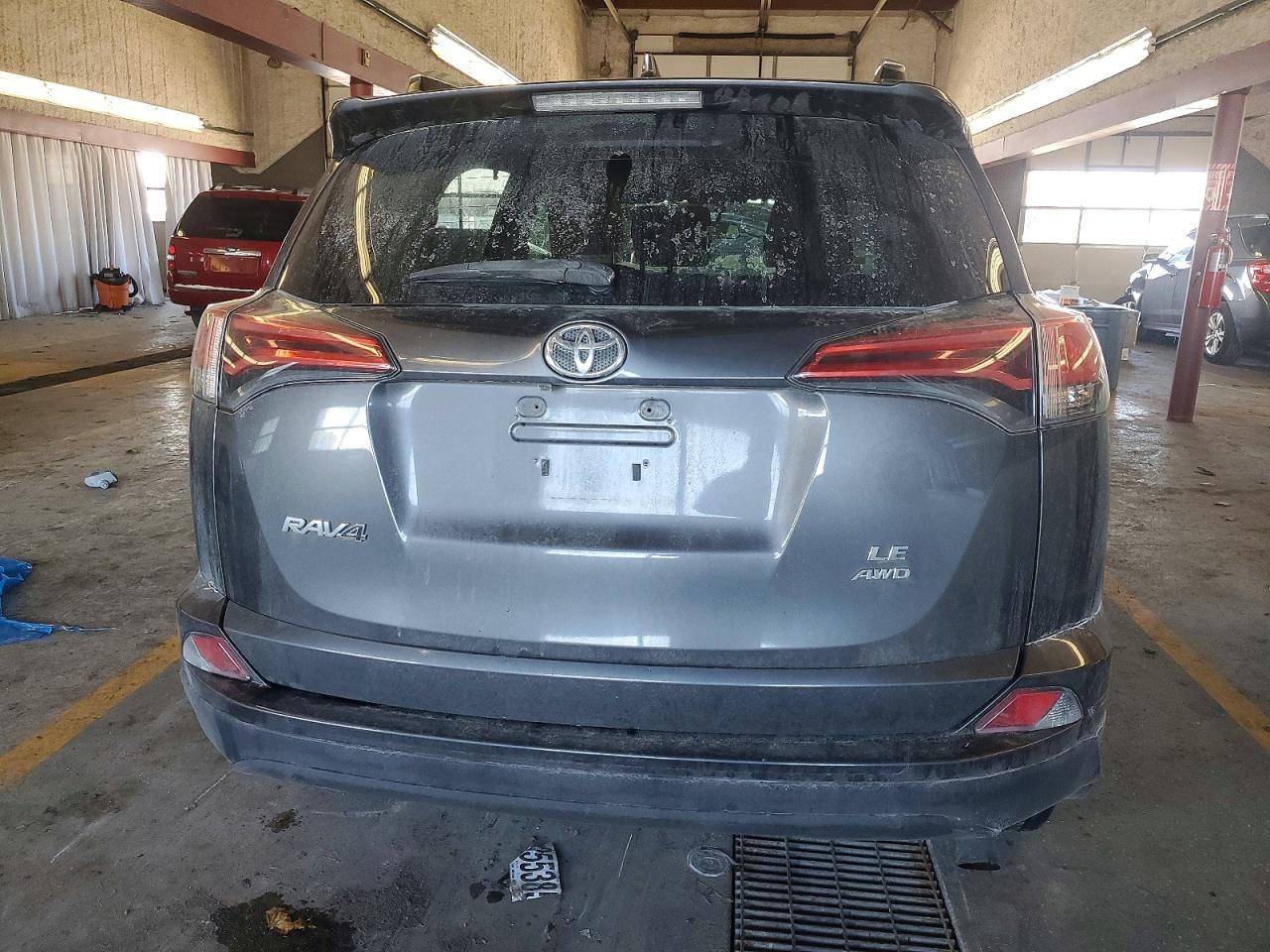 2016 TOYOTA RAV4 LE photo 11