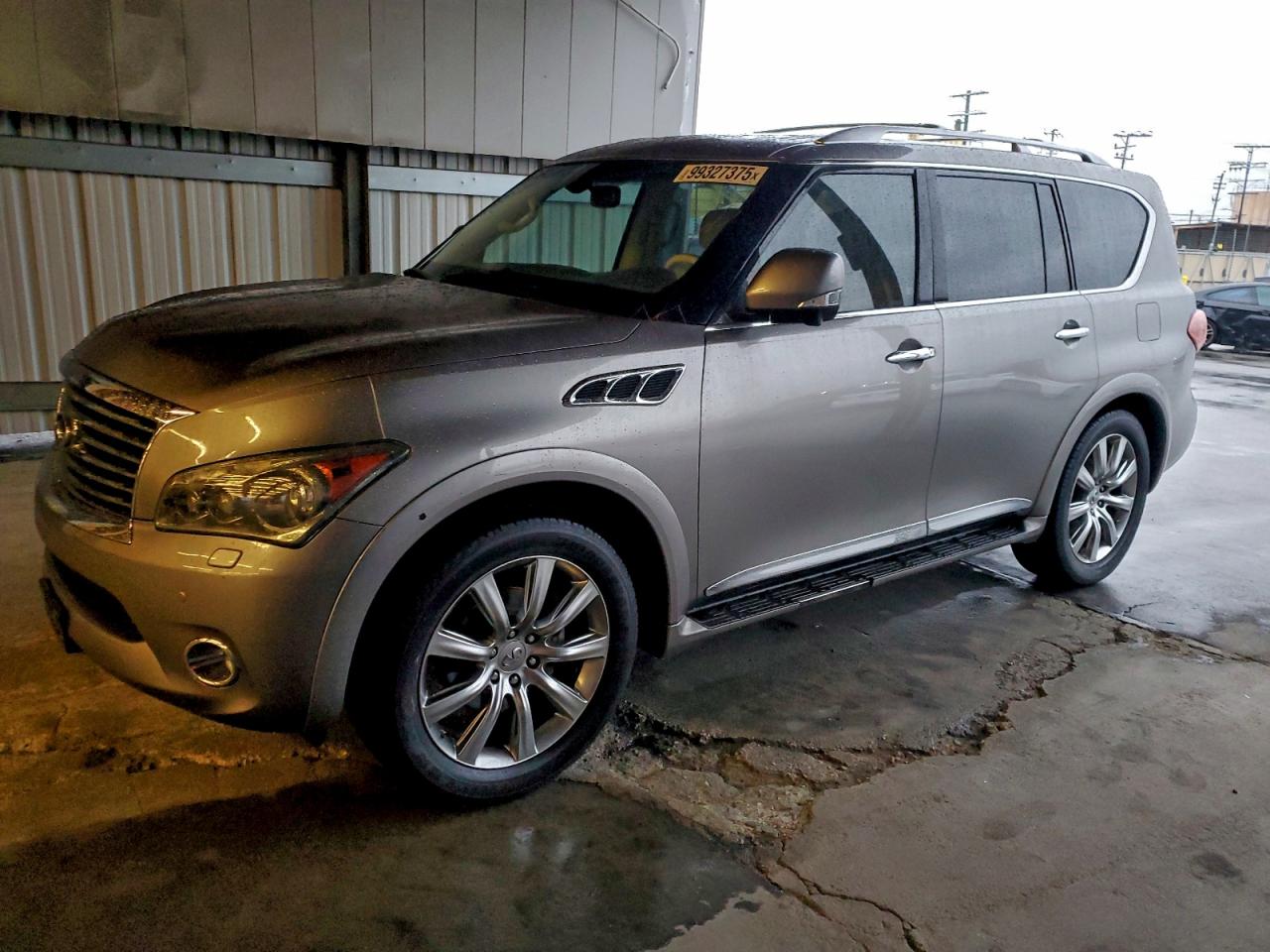 2012 INFINITI QX56