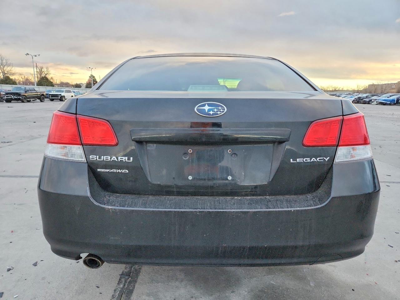2013 SUBARU LEGACY 2.5I PREMIUM photo 6
