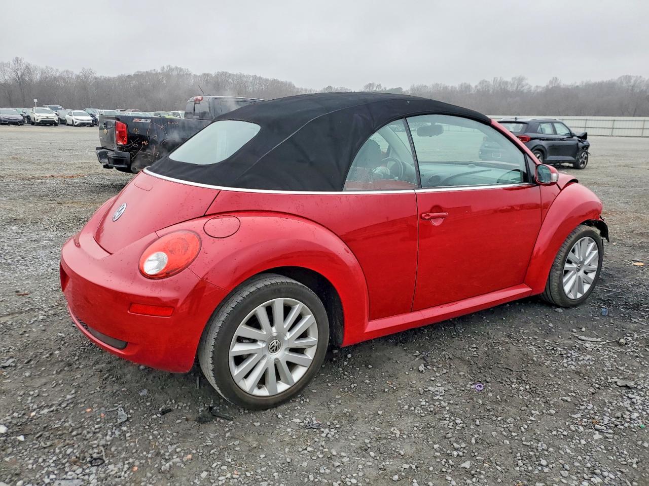 2008 VOLKSWAGEN NEW BEETLE CONVERTIBLE SE photo 3
