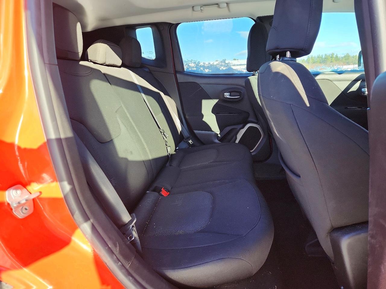 2015 JEEP RENEGADE LATITUDE photo 11