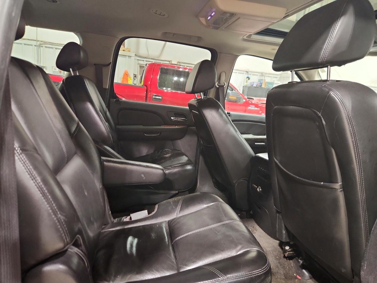 2007 CHEVROLET SUBURBAN K2500 photo 11