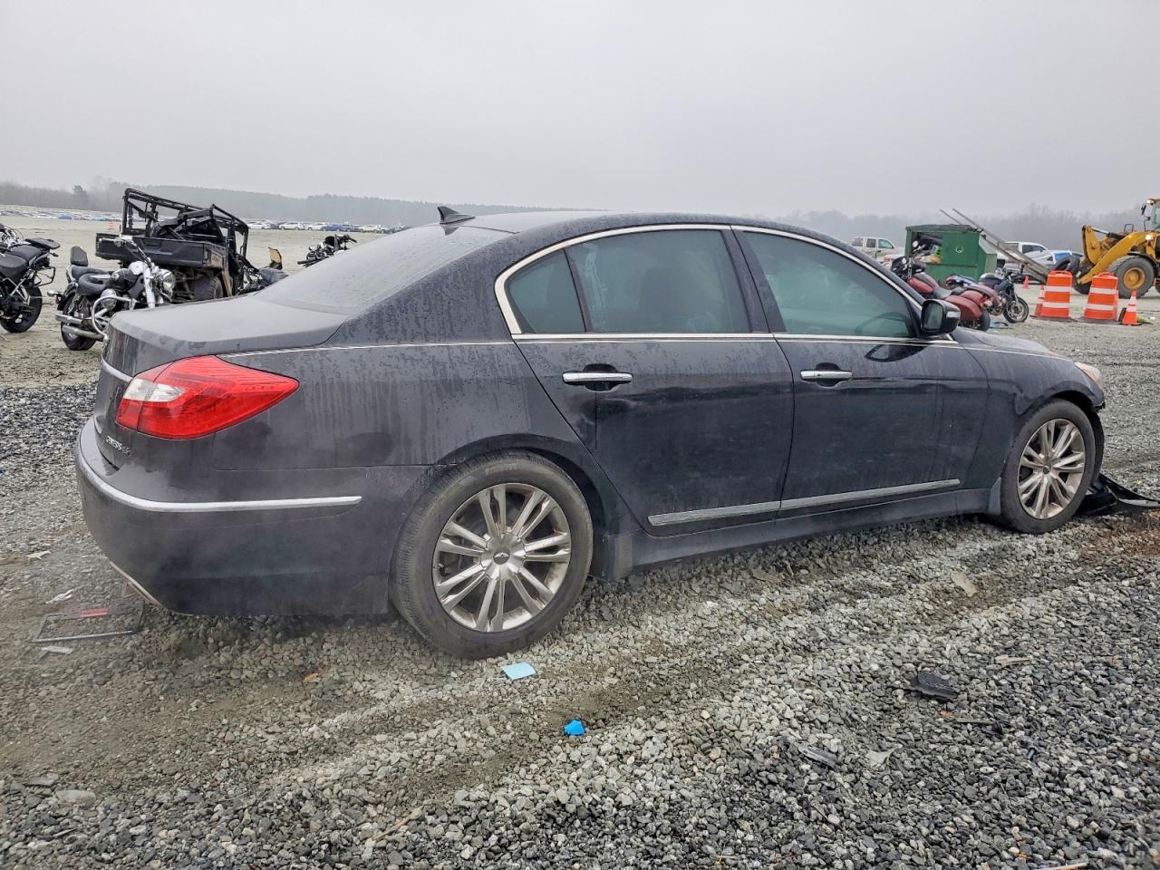 2012 HYUNDAI GENESIS 4.6L photo 3