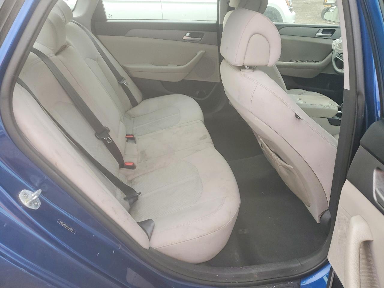 2015 HYUNDAI SONATA SE photo 28