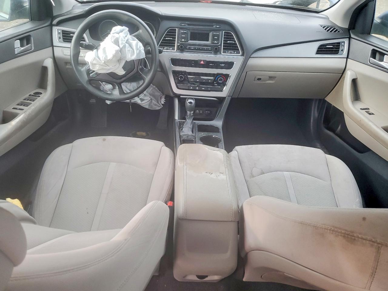 2015 HYUNDAI SONATA SE photo 22