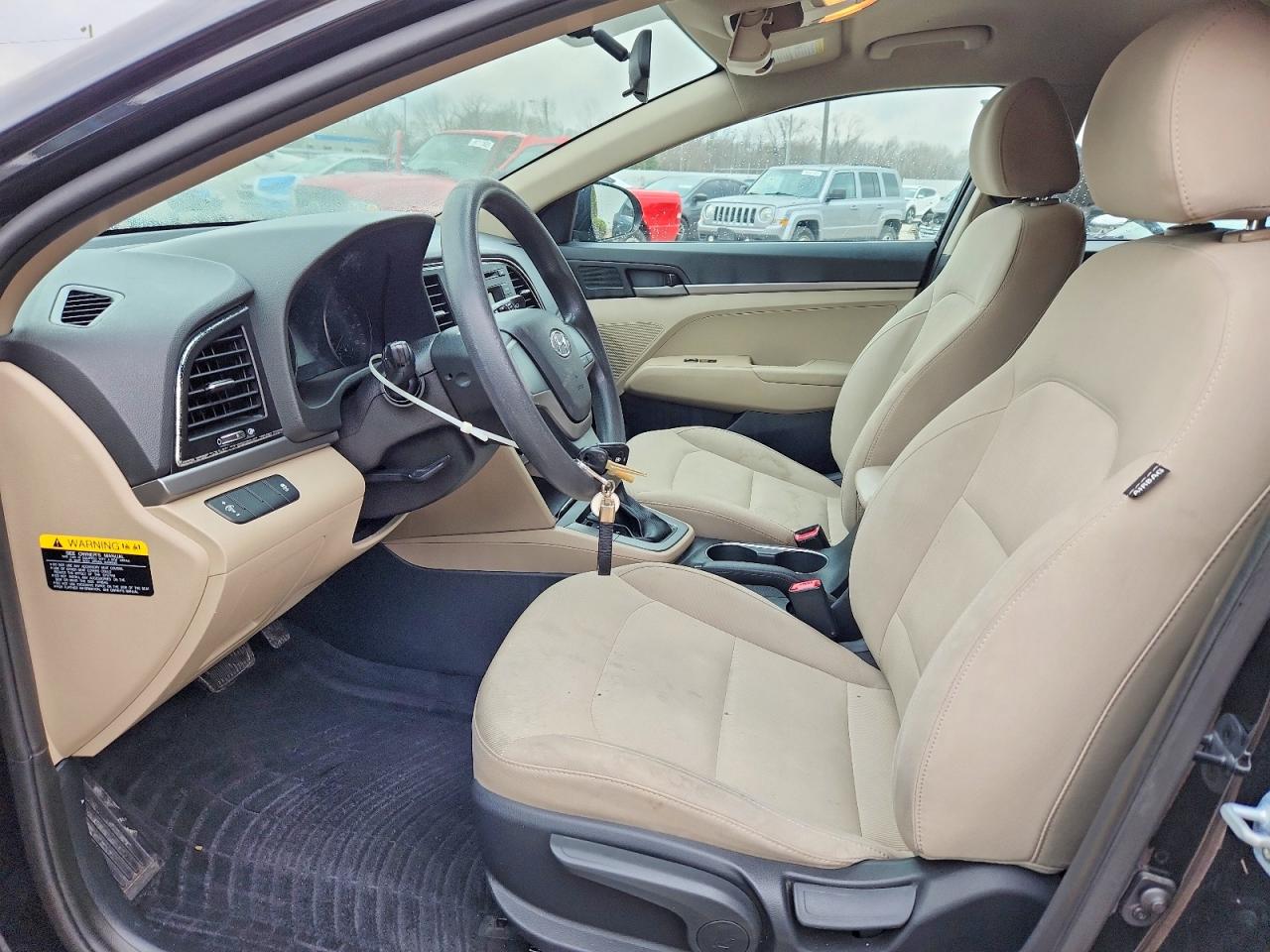 2017 HYUNDAI ELANTRA SE photo 13