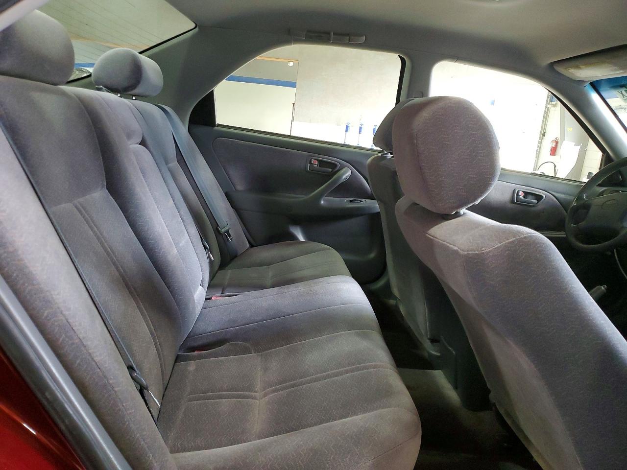 1999 TOYOTA CAMRY LE photo 10
