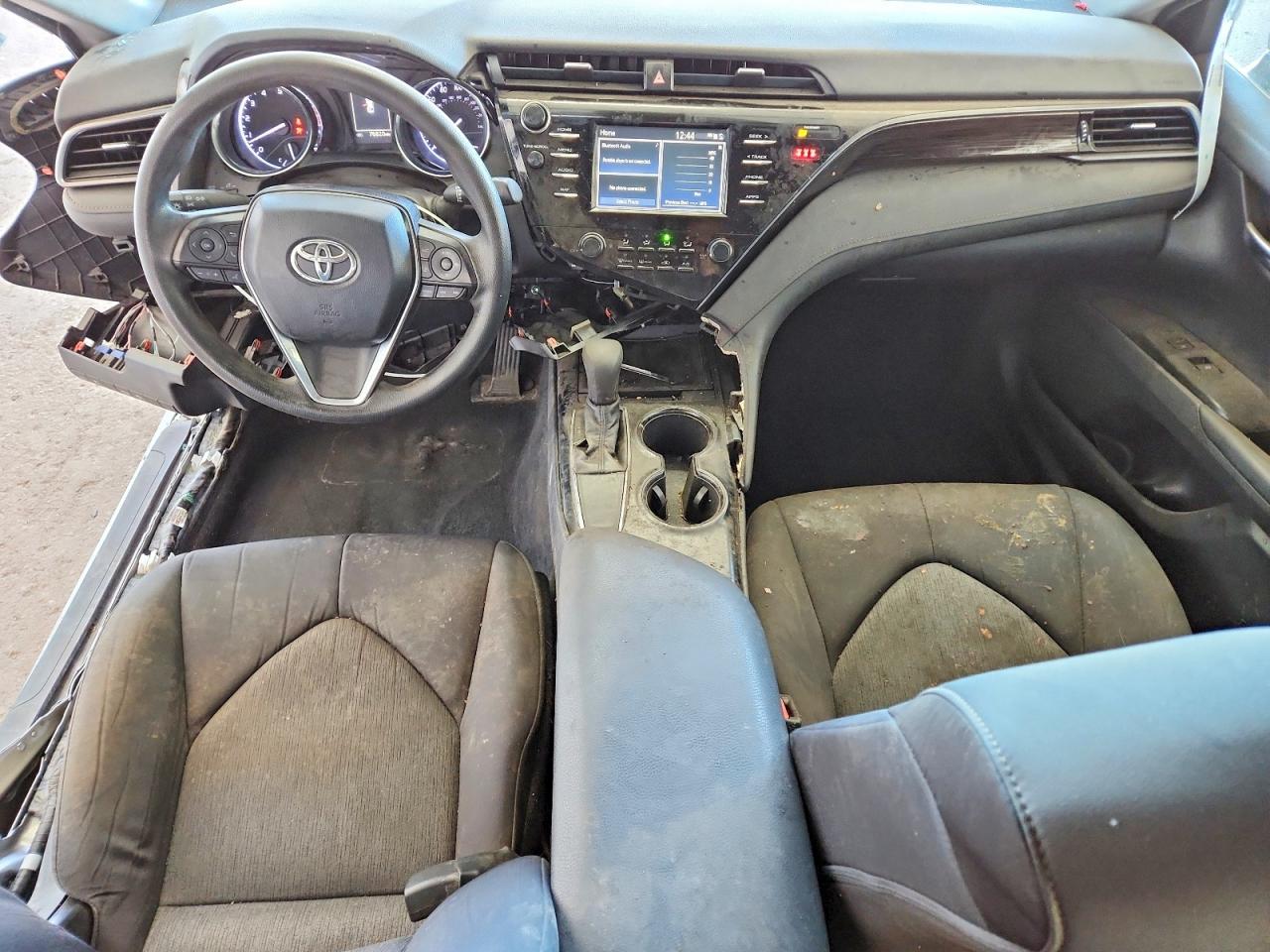 2019 TOYOTA CAMRY L photo 8