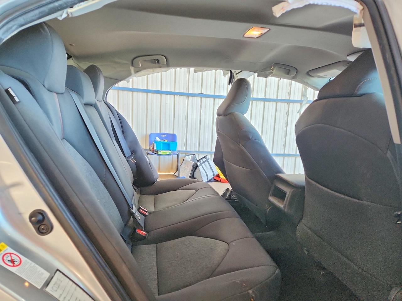 2019 TOYOTA CAMRY L photo 10