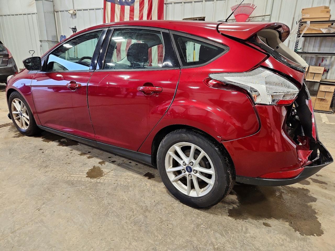 2015 FORD FOCUS SE photo 2