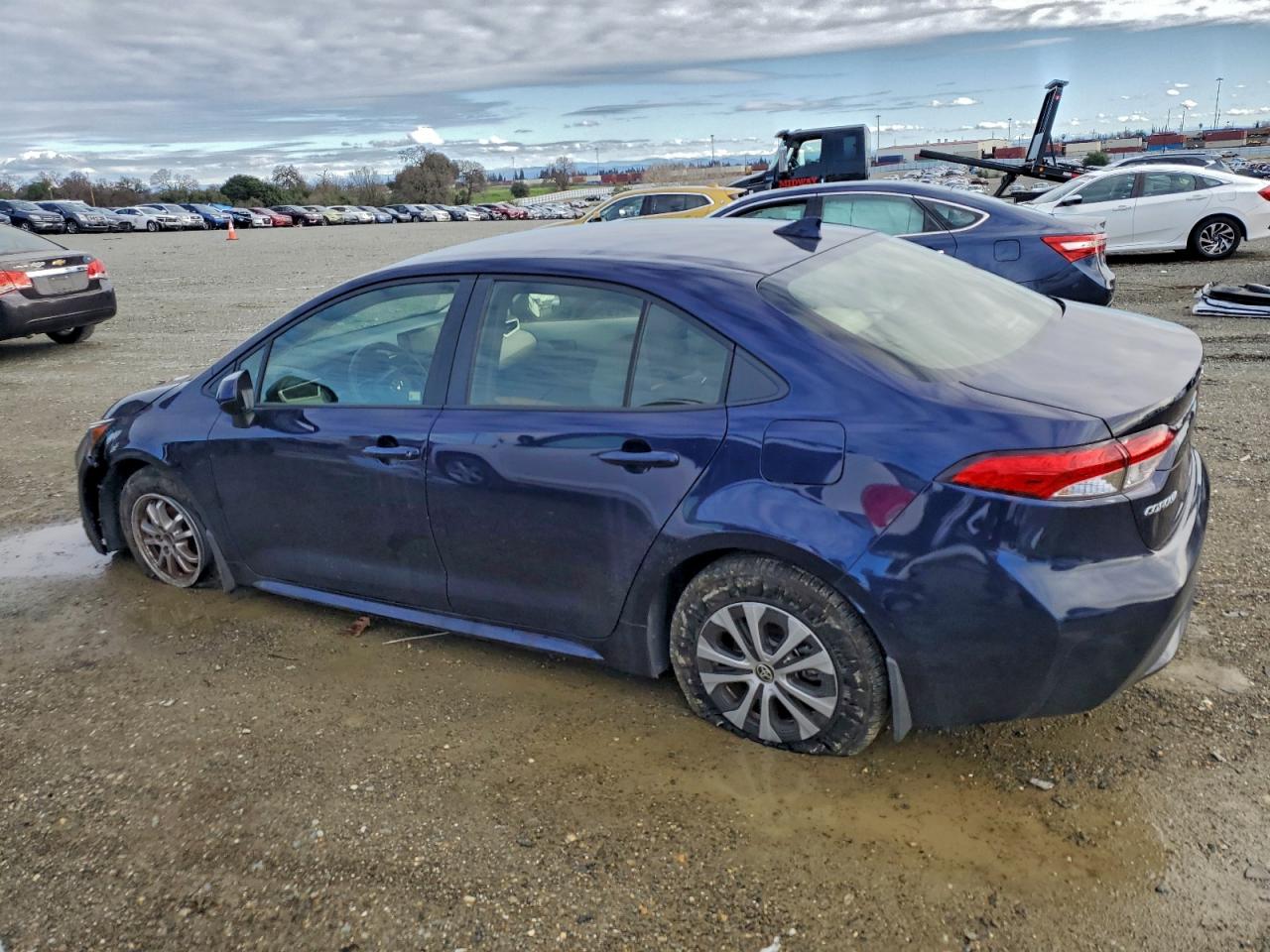 2022 TOYOTA COROLLA LE photo 3