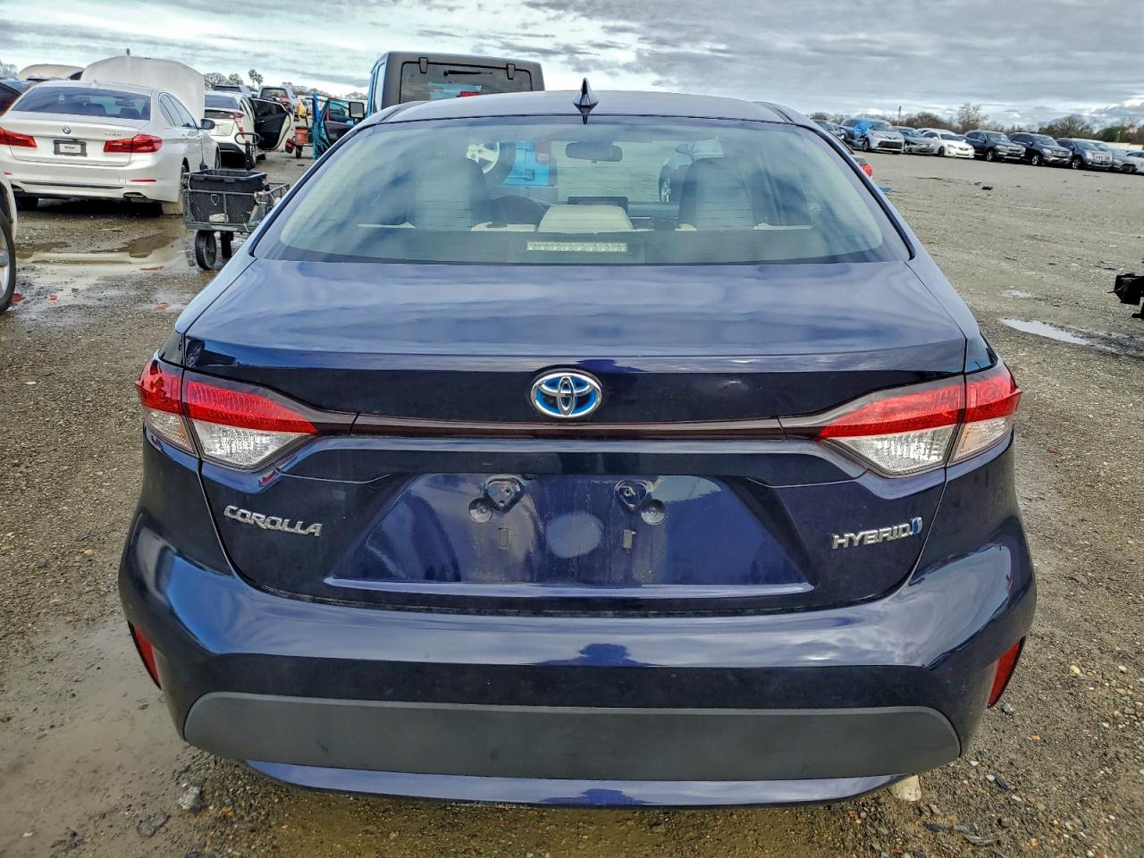2022 TOYOTA COROLLA LE photo 11