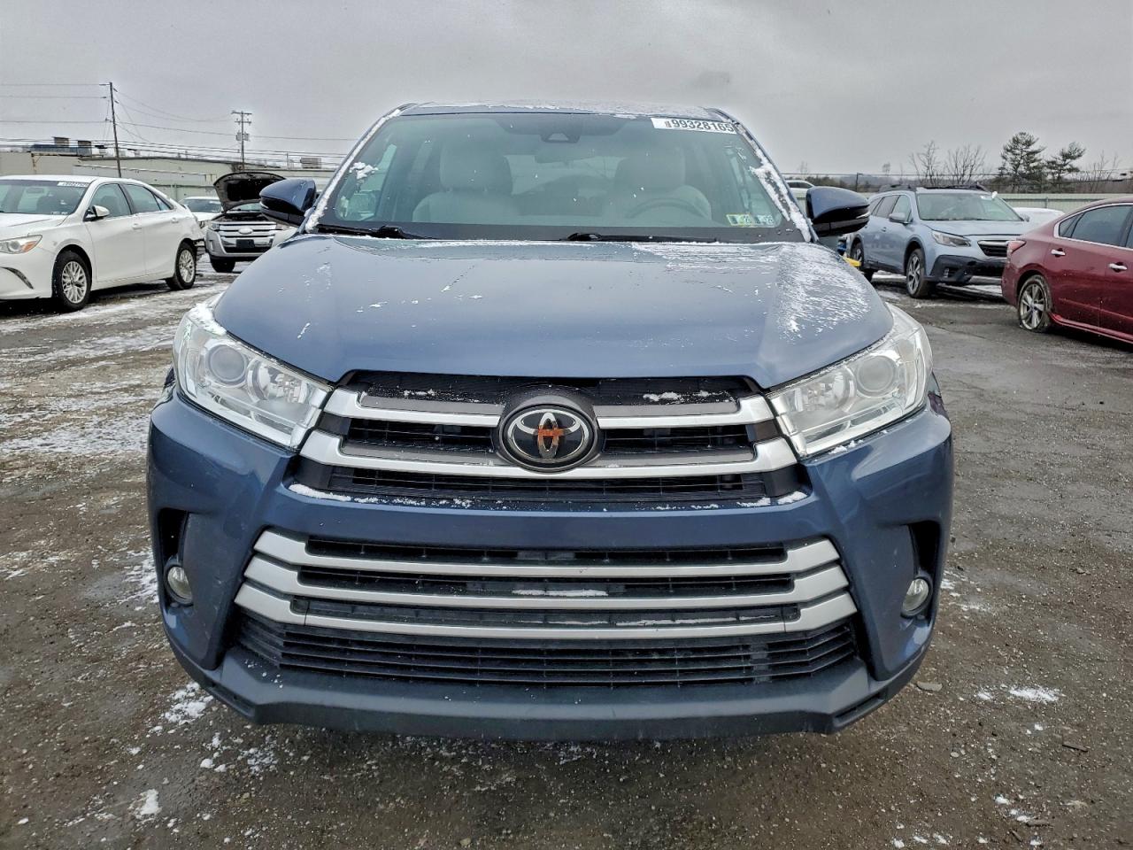 2019 TOYOTA HIGHLANDER LE photo 5