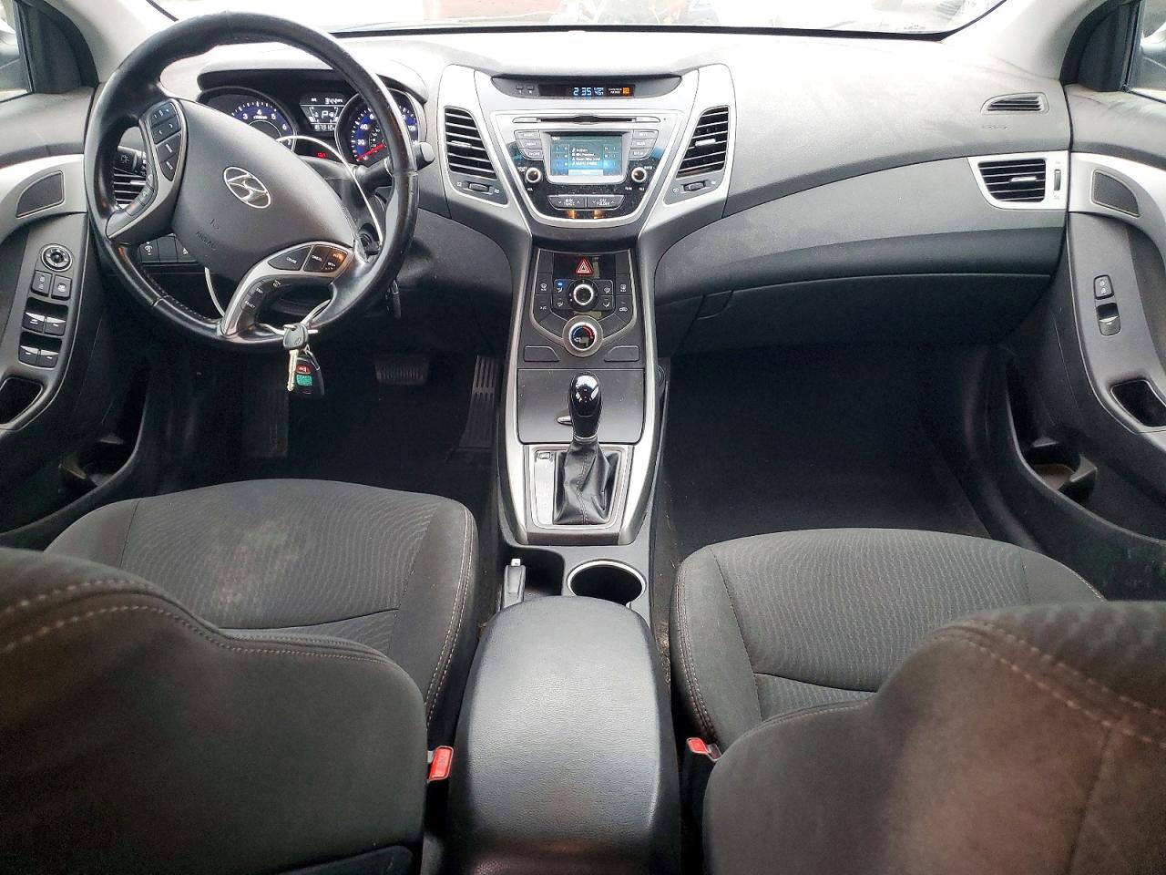 2015 HYUNDAI ELANTRA SE photo 8