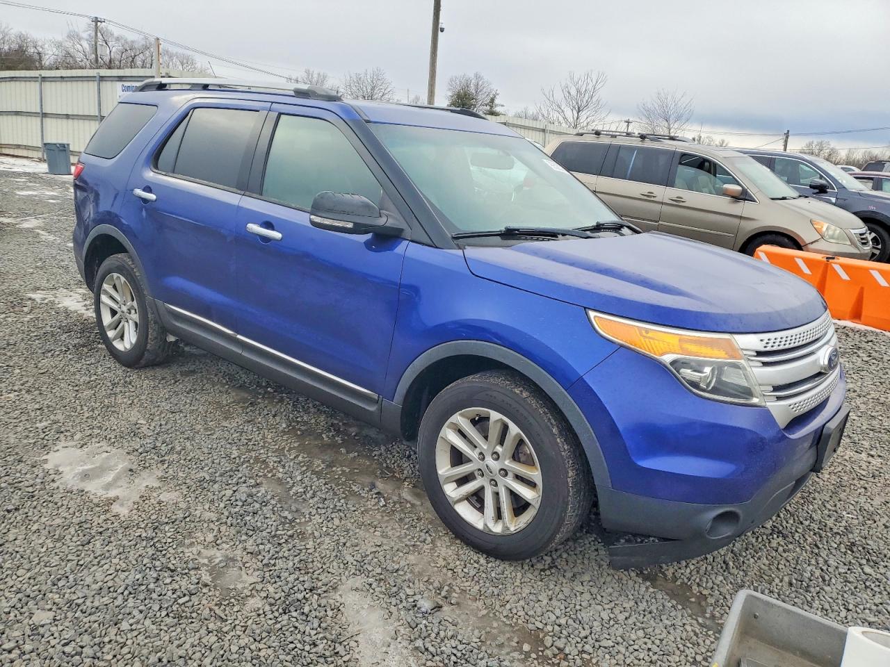 2015 FORD EXPLORER XLT photo 7