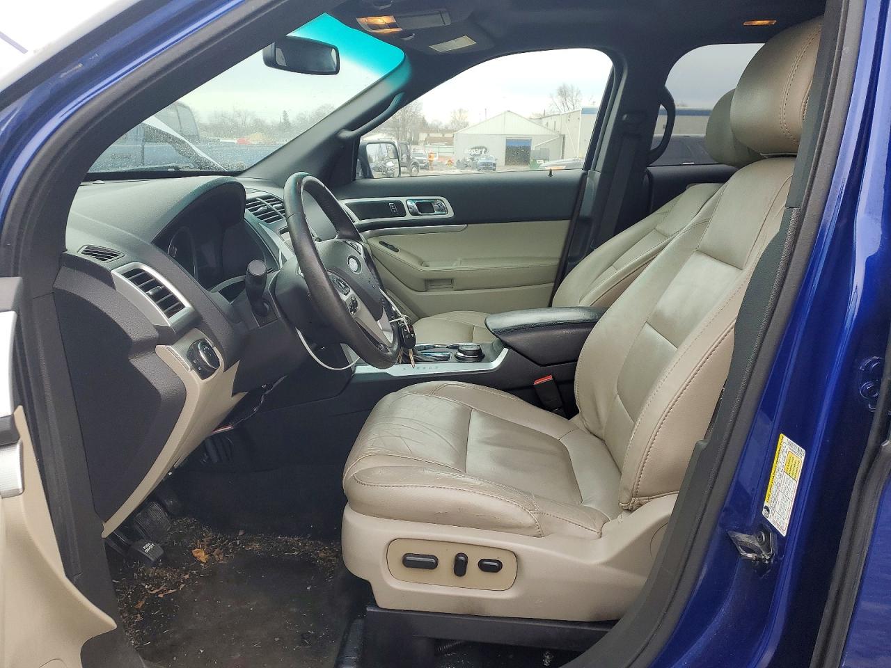 2015 FORD EXPLORER XLT photo 13
