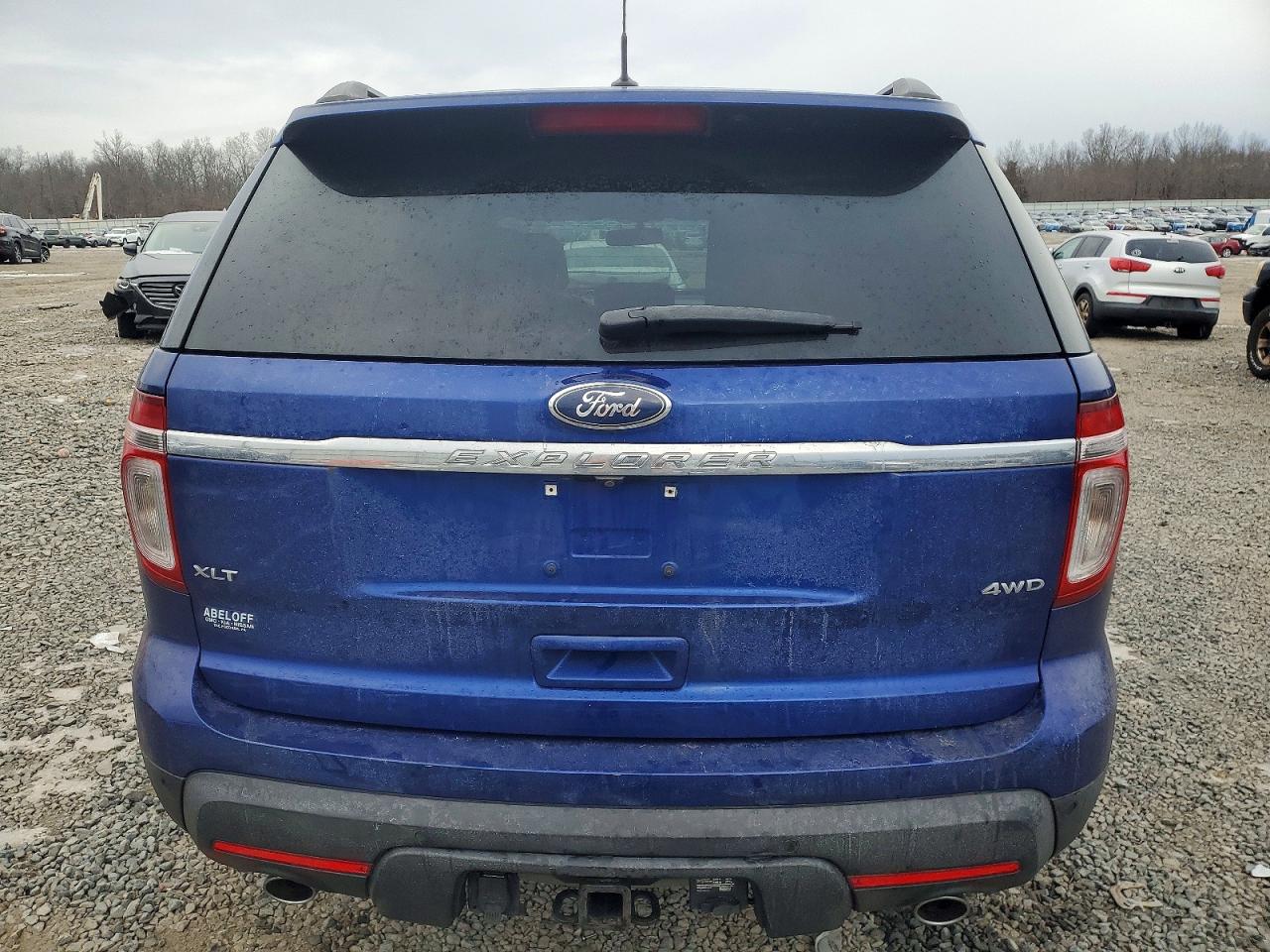 2015 FORD EXPLORER XLT photo 11